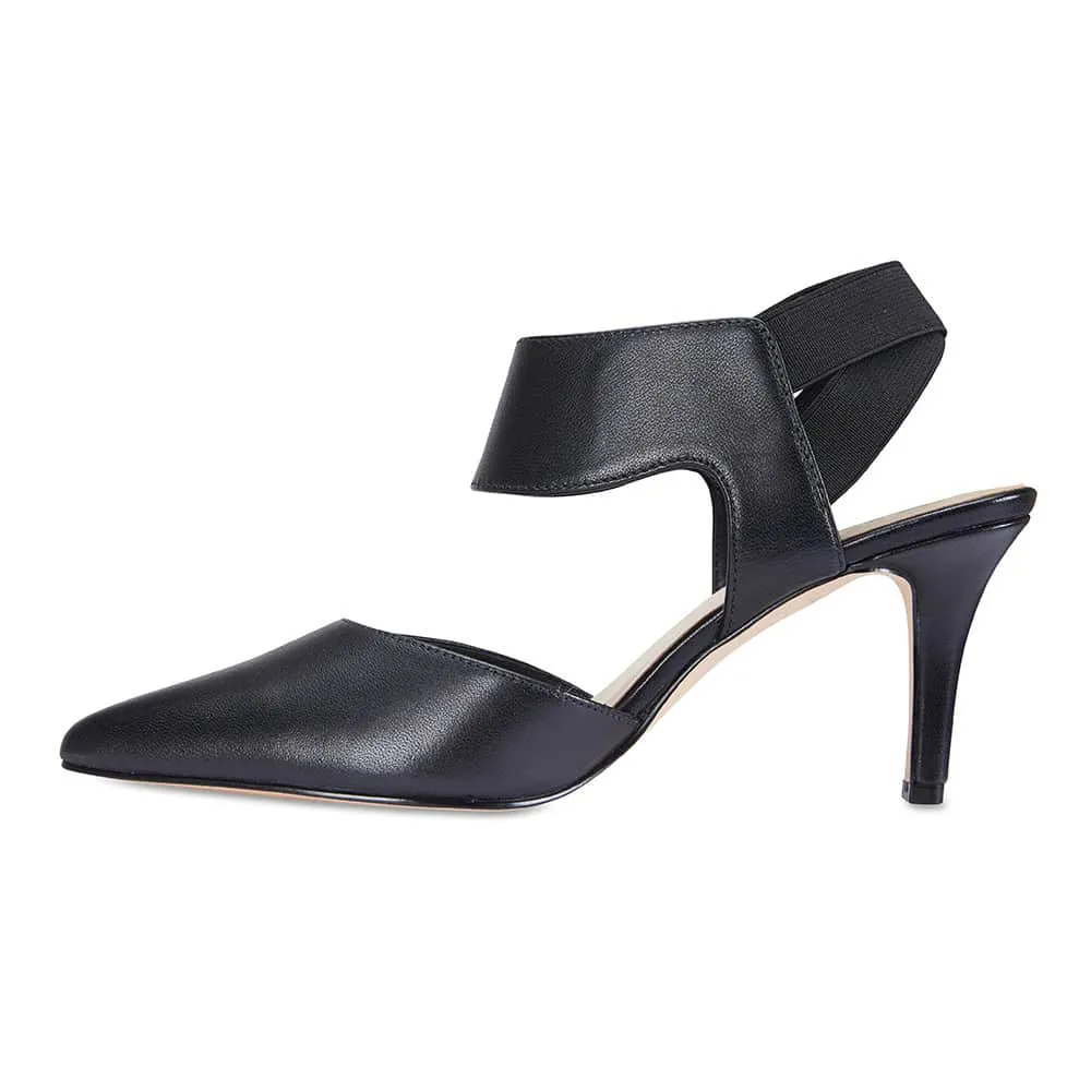 Capture Heel in Black Leather