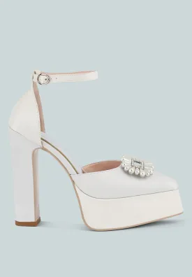 Maeissa Pearls Brooch Detail Platform Block Heel Sandals